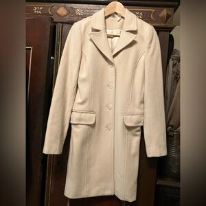 BP Cream Trench Coat for Women and Gloves